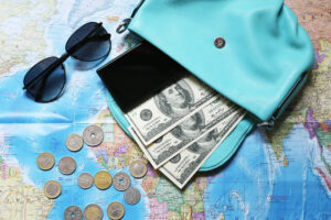 Reduce los costos de tus viajes seleccionando la tarjeta de crédito adecuada para eliminar comisiones por transacciones en el extranjero