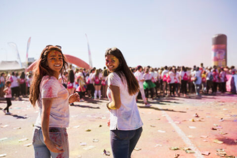 Viajar durante eventos masivos: cómo disfrutar sin perder el control