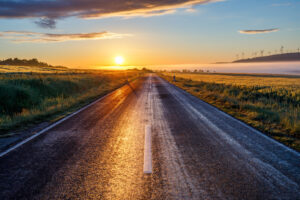 Qué considerar al viajar largas distancias por carretera